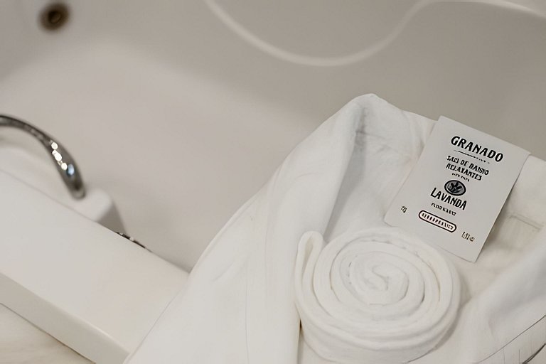 Refúgio Urbano: Loft Moderno com Jacuzzi