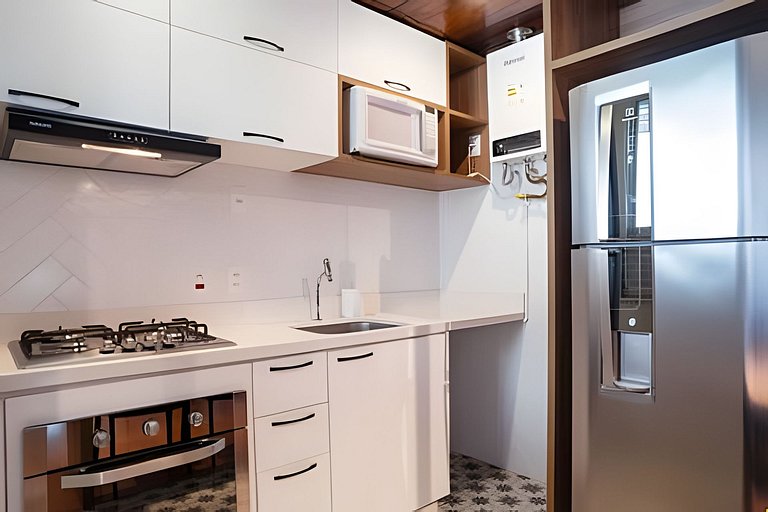 Apto Moderno com Vista e Piscina