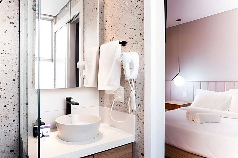 Apto Moderno com Vista e Piscina