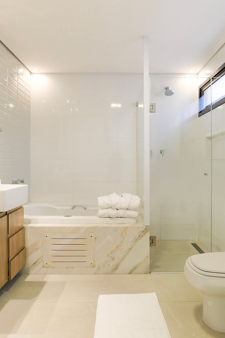 Refúgio Urbano: Loft Moderno com Jacuzzi