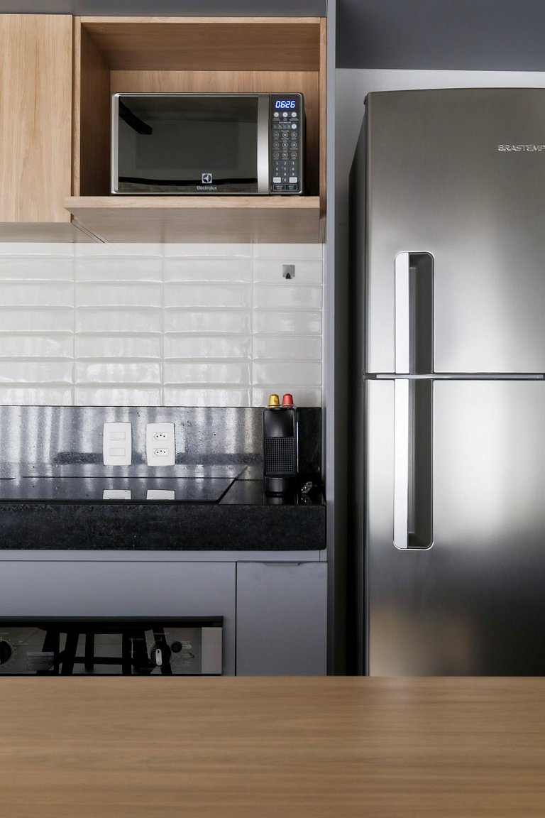 Refúgio Urbano: Loft Moderno com Jacuzzi