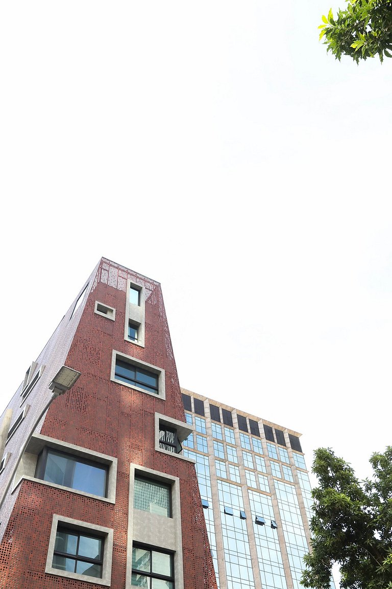 Refúgio Urbano: Loft Moderno com Jacuzzi