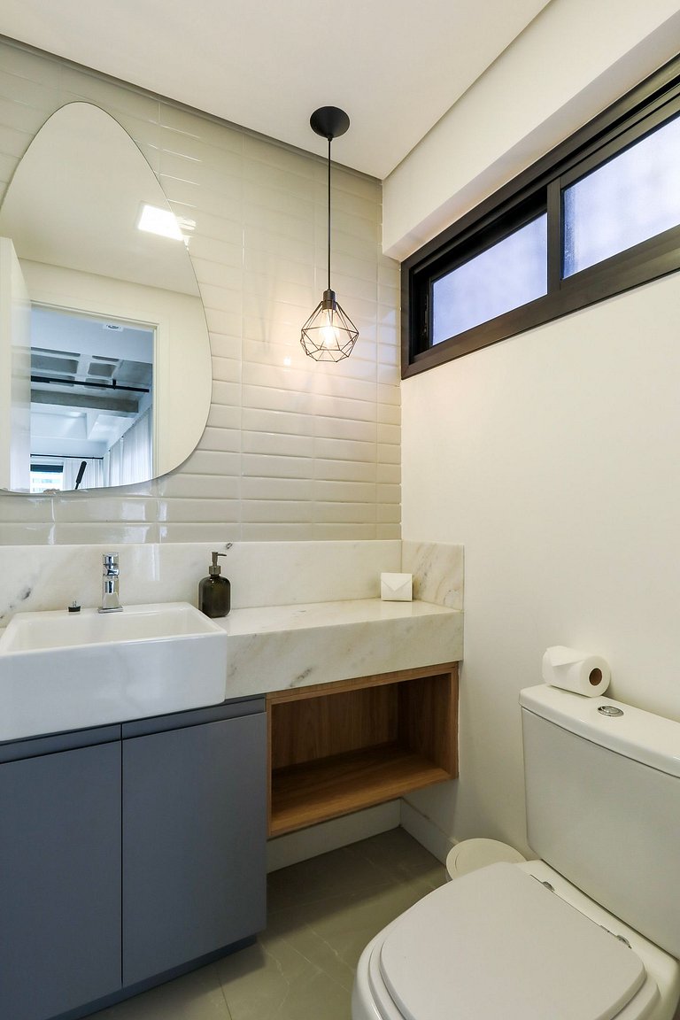 Refúgio Urbano: Loft Moderno com Jacuzzi