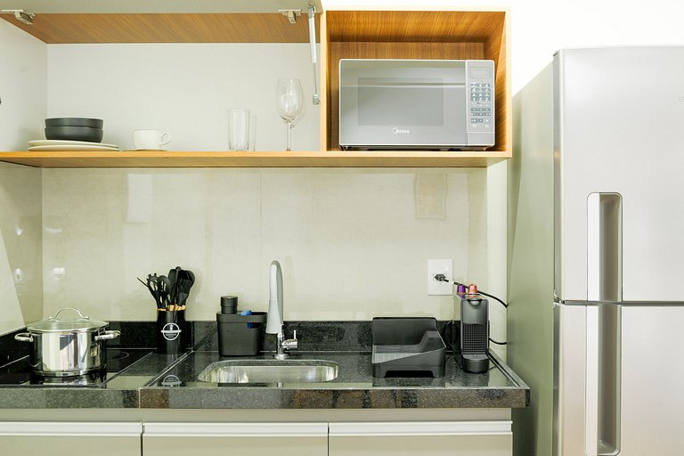 Estúdio novo e completo perto da Savassi