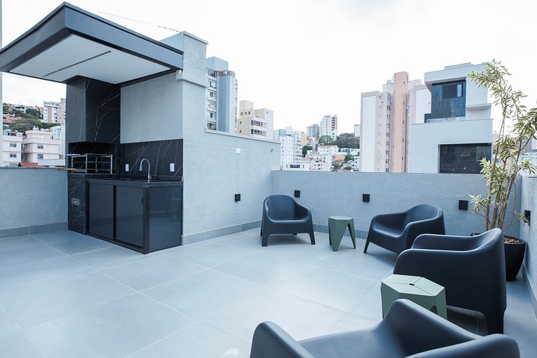 Studio cobertura com terraço, ar e churrasqueira