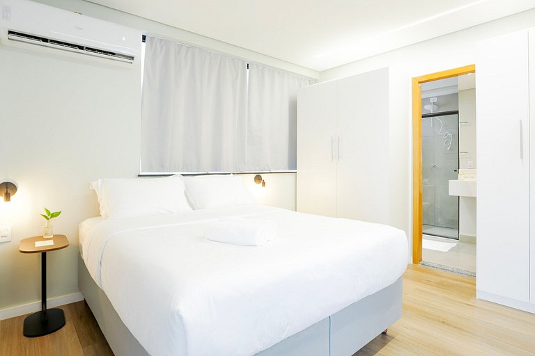 Studio com terraço, ar e churrasqueira