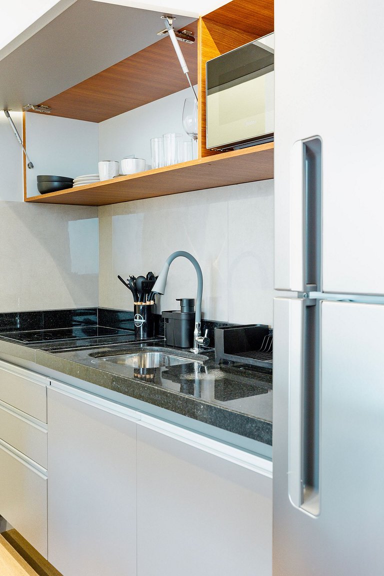 Studio com terraço, ar e churrasqueira