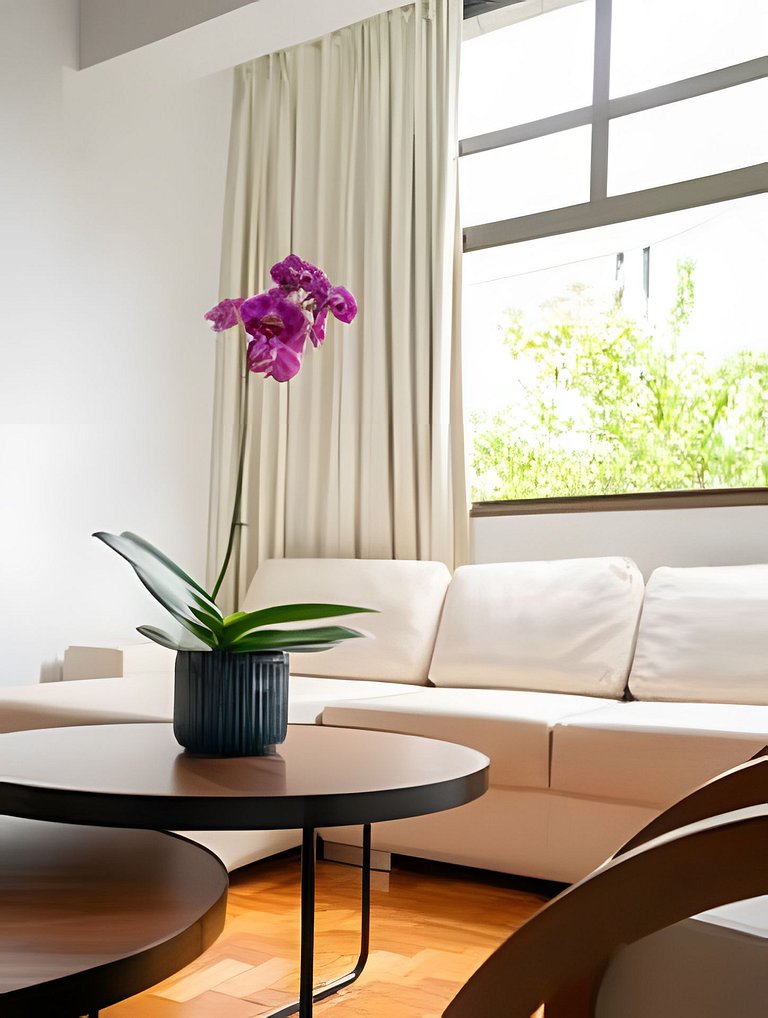 Apto de 2 Quartos bem localizado