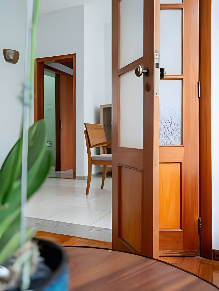 Apto de 2 Quartos bem localizado