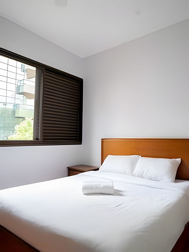 Apto de 2 Quartos bem localizado