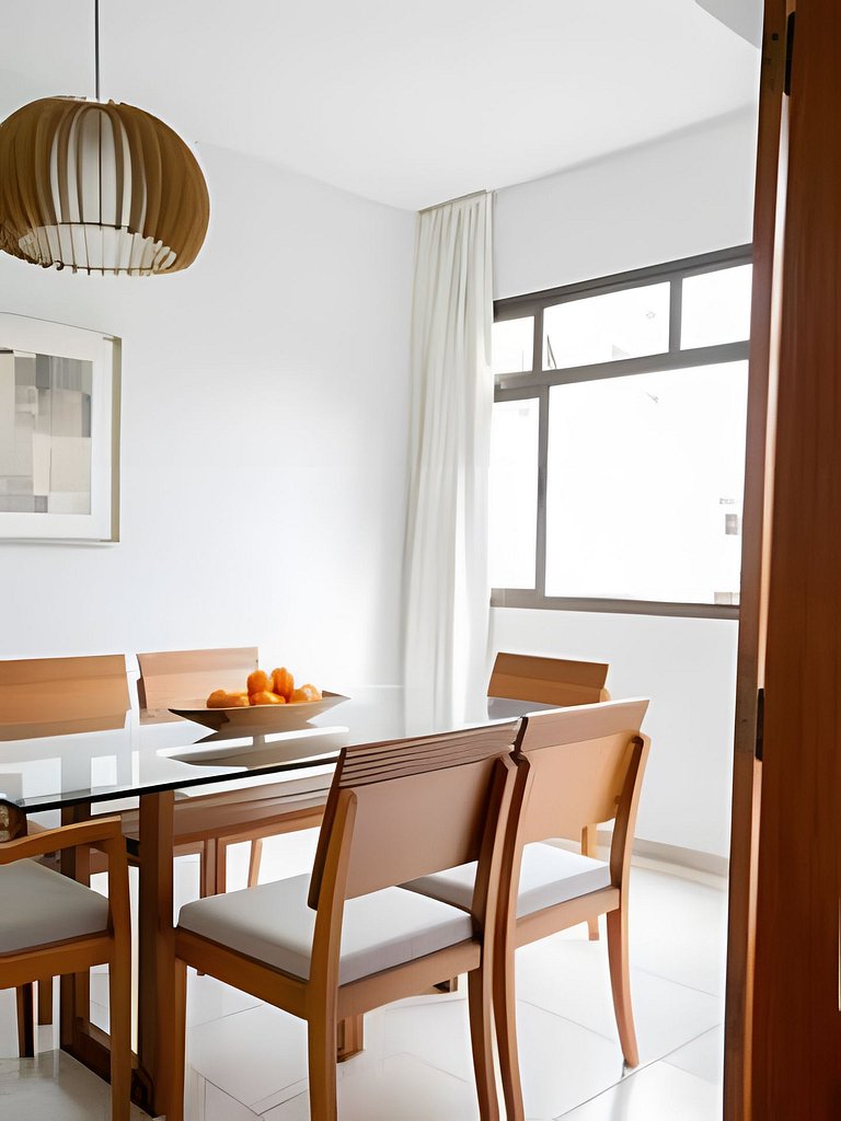 Apto de 2 Quartos bem localizado