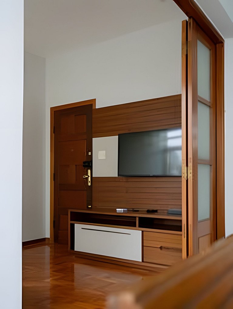 Apto de 2 Quartos bem localizado