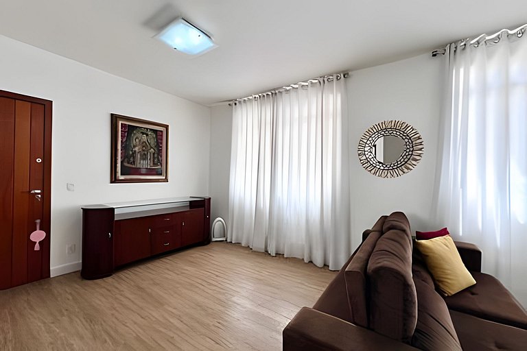 Enorme cobertura com linda vista da cidade