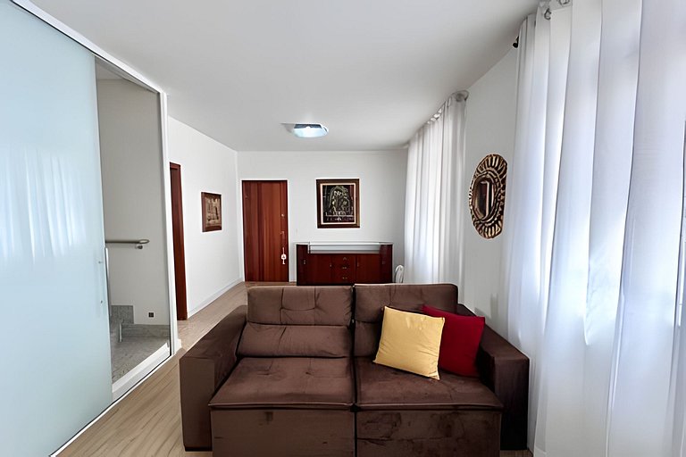 Enorme cobertura com linda vista da cidade