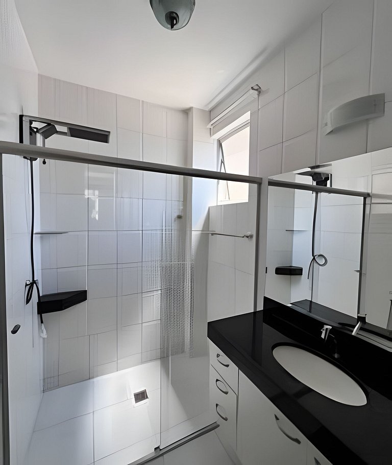 Enorme cobertura com linda vista da cidade