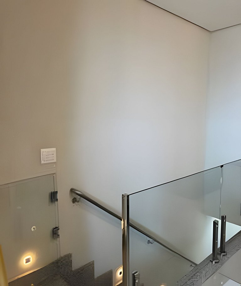 Enorme cobertura com linda vista da cidade