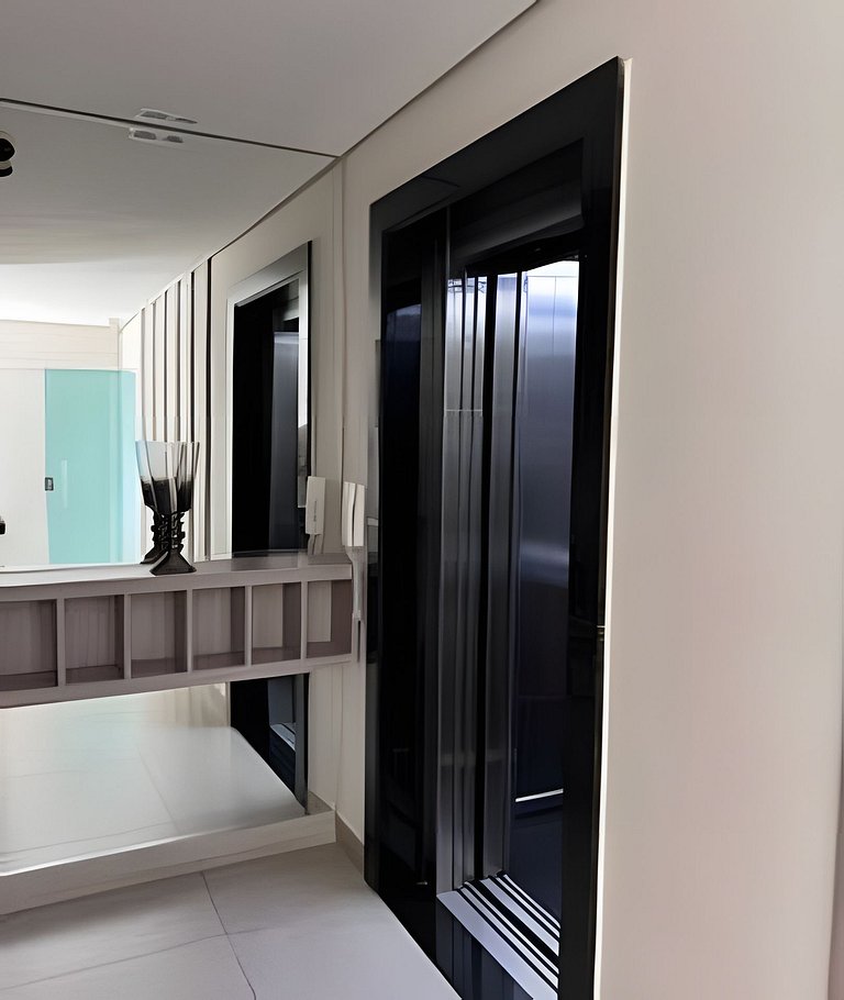 Enorme cobertura com linda vista da cidade